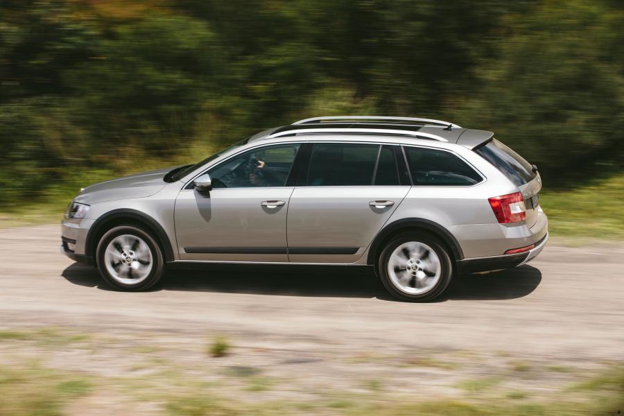  Skoda Octavia Scout 2015 года  (AU) (фото 3 из 30)